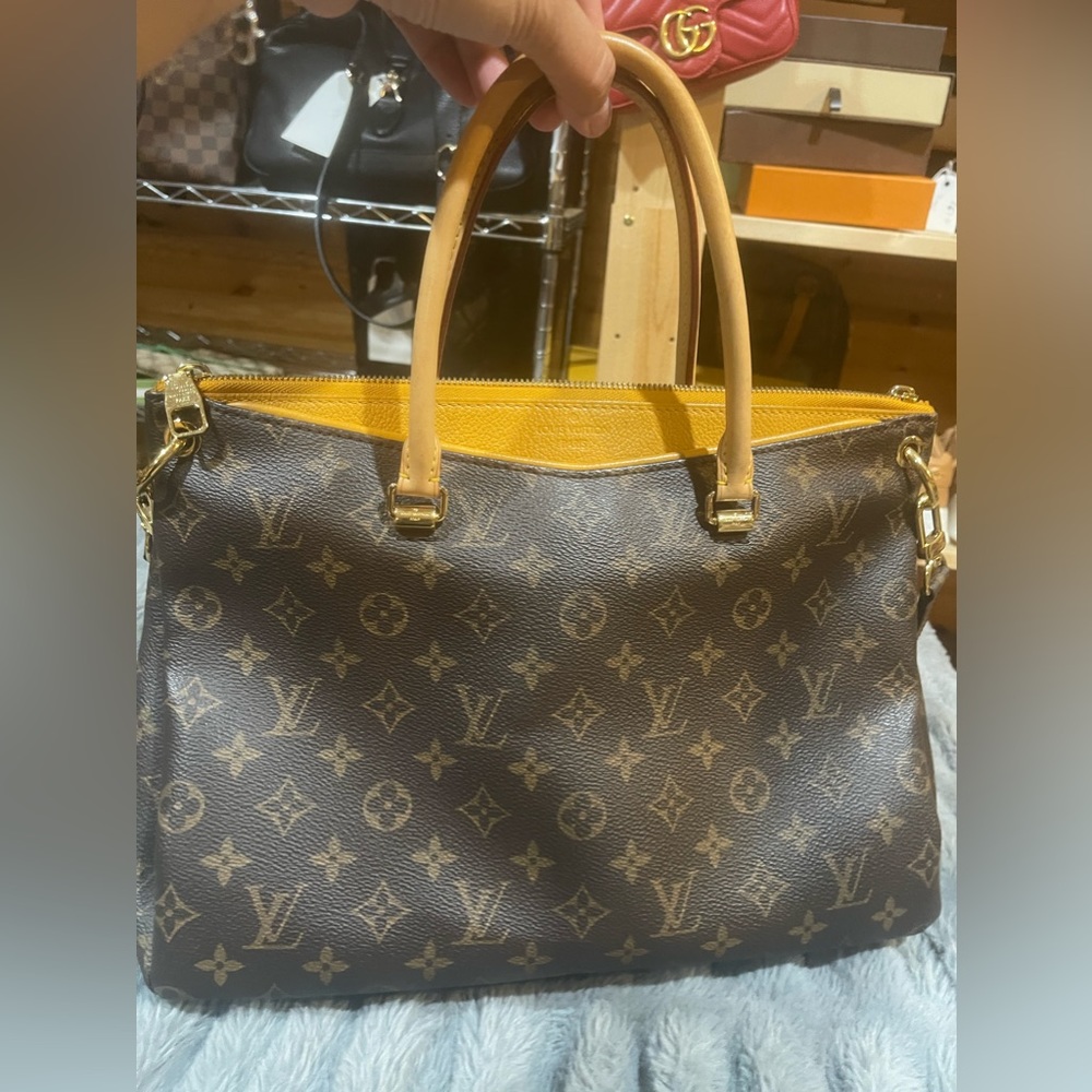 Authentic louis vuitton Pallas MM